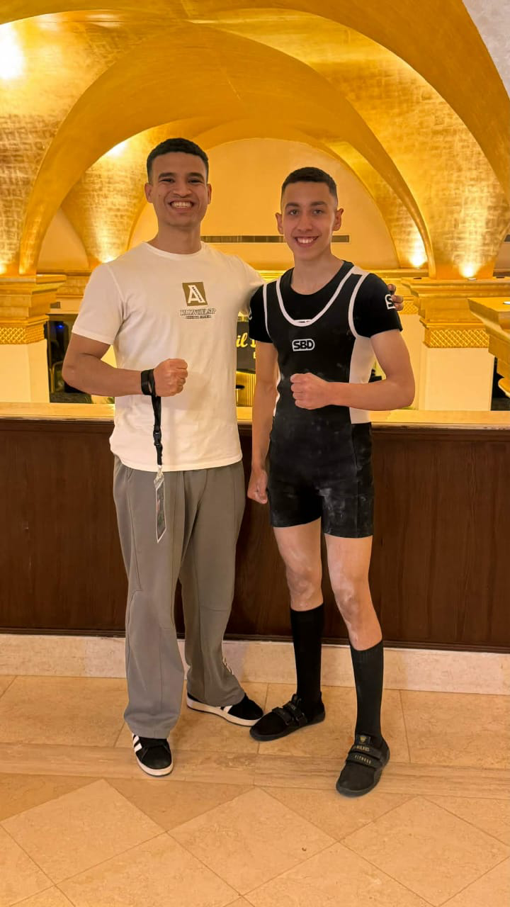 نور أشرف يكتب التاريخ.. بطل العالم للقوة البدنية تحت 17 عامًا يحقق رقمًا قياسيًا عالميًا في فئة 56 كجم